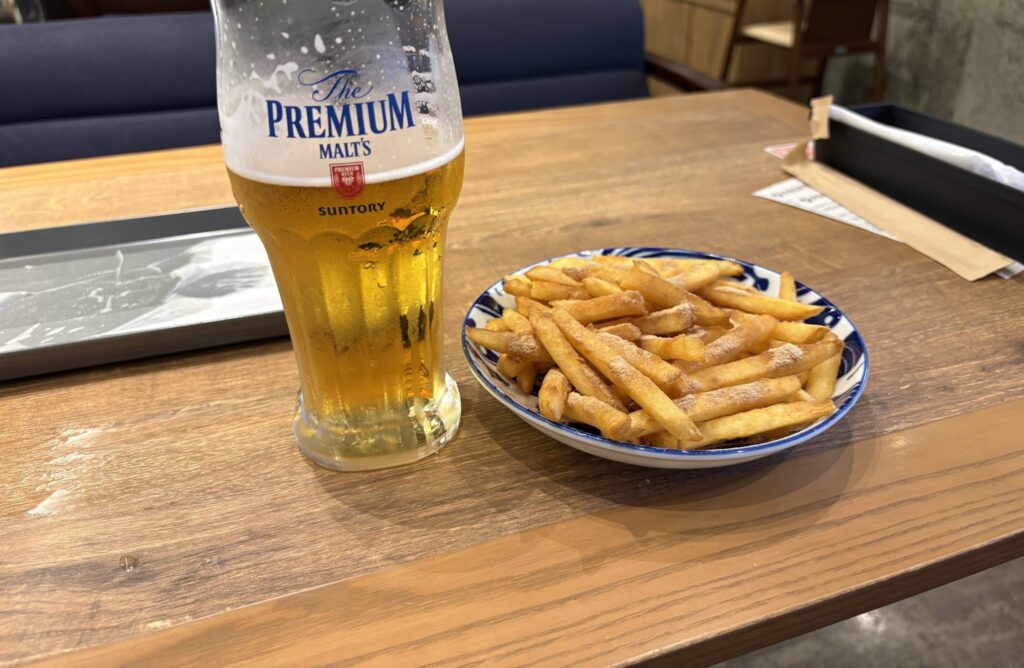 プロントのビールとポテト